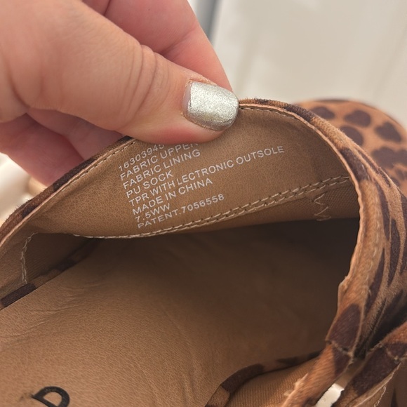 Wide Width Leopard Clog - Picture 6 of 6